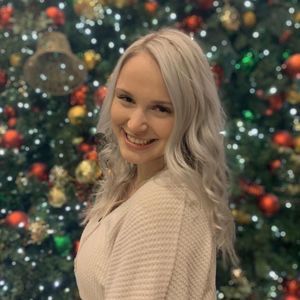 Meet your Posher, Raegan